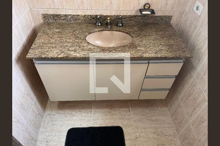 Casa à venda com 184m², 4 quartos e 3 vagasBanheiro