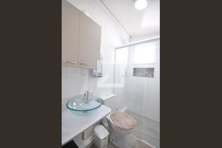 Casa de condomínio à venda com 45m², 2 quartos e 2 vagasBanheiro 1