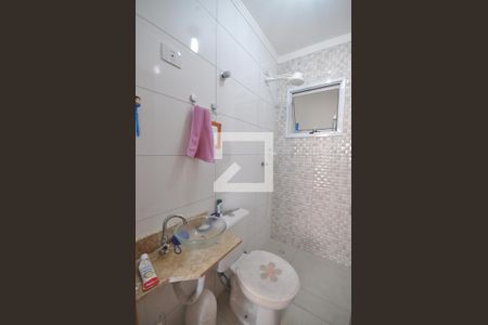 Casa de condomínio à venda com 45m², 2 quartos e 2 vagasBanheiro 2