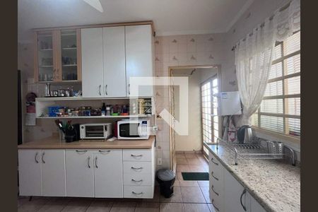 Casa à venda com 179m², 3 quartos e 4 vagas