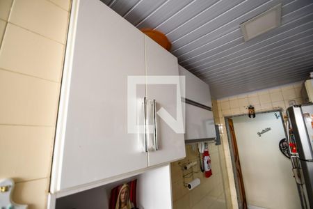 Apartamento à venda com 56m², 2 quartos e sem vaga Apartamento à venda com 56m², 2 quartos e sem vagaCozinha - Armários