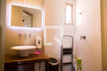 Apartamento à venda com 70m², 2 quartos e 1 vaga Apartamento à venda com 70m², 2 quartos e 1 vagaBanheiro Social