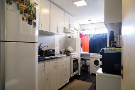 Apartamento à venda com 70m², 2 quartos e 1 vaga Apartamento à venda com 70m², 2 quartos e 1 vagaCozinha e Área de Serviço