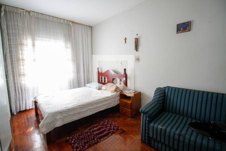 Casa à venda com 250m², 3 quartos e 4 vagas Casa à venda com 250m², 3 quartos e 4 vagasQuarto 3