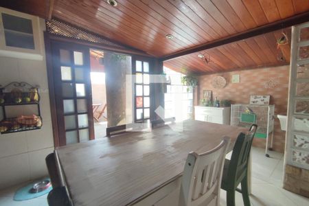 Casa de condomínio à venda com 130m², 4 quartos e 2 vagas Casa de condomínio à venda com 130m², 4 quartos e 2 vagas1º Pav - Cozinha