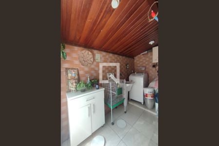 Casa de condomínio à venda com 130m², 4 quartos e 2 vagas Casa de condomínio à venda com 130m², 4 quartos e 2 vagas1º Pav - Área de Serviço