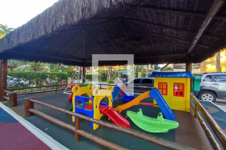 Casa de condomínio à venda com 130m², 4 quartos e 2 vagas Casa de condomínio à venda com 130m², 4 quartos e 2 vagasÁrea comum