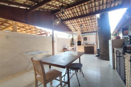 Casa de condomínio à venda com 130m², 4 quartos e 2 vagas Casa de condomínio à venda com 130m², 4 quartos e 2 vagas1º Pav - Área Gourmet