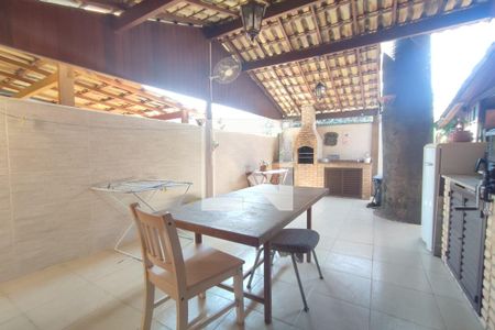 Casa de condomínio à venda com 130m², 4 quartos e 2 vagas Casa de condomínio à venda com 130m², 4 quartos e 2 vagas1º Pav - Área Gourmet