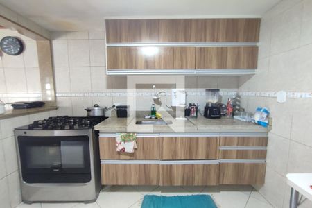 Casa de condomínio à venda com 130m², 4 quartos e 2 vagas Casa de condomínio à venda com 130m², 4 quartos e 2 vagas1º Pav - Cozinha