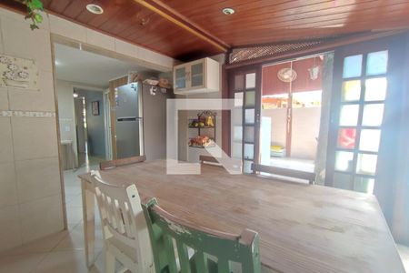 Casa de condomínio à venda com 130m², 4 quartos e 2 vagas Casa de condomínio à venda com 130m², 4 quartos e 2 vagas1º Pav - Cozinha