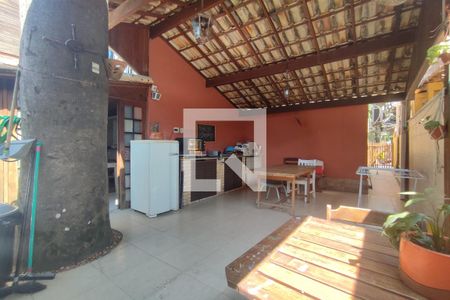 Casa de condomínio à venda com 130m², 4 quartos e 2 vagas Casa de condomínio à venda com 130m², 4 quartos e 2 vagas1º Pav - Área Gourmet