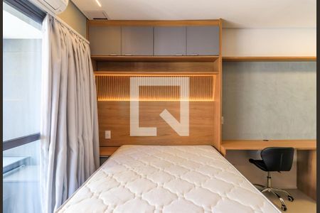 Sala/Quarto de kitnet/studio à venda com 1 quarto, 25m² em Brooklin Paulista, São Paulo