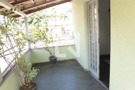 Casa à venda com 290m², 3 quartos e 2 vagasVaranda