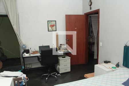 Casa à venda com 290m², 3 quartos e 2 vagasSuíte