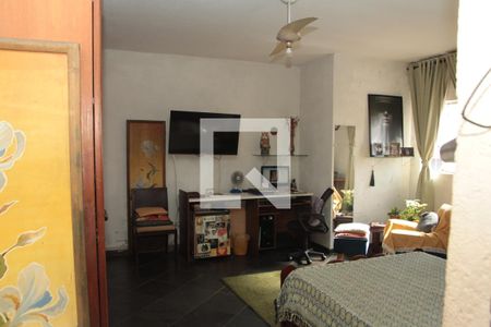 Casa à venda com 290m², 3 quartos e 2 vagasSuíte 2