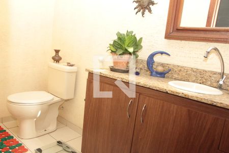 Casa à venda com 290m², 3 quartos e 2 vagasLavabo