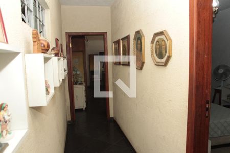 Casa à venda com 290m², 3 quartos e 2 vagasCorredor