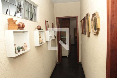 Casa à venda com 290m², 3 quartos e 2 vagasCorredor