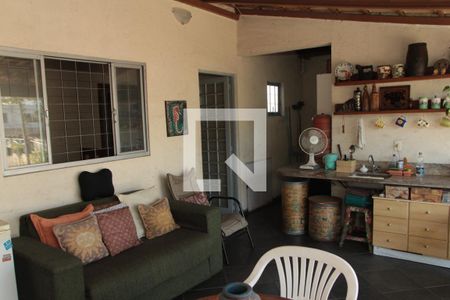 Casa à venda com 290m², 3 quartos e 2 vagasCobertura