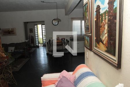 Casa à venda com 290m², 3 quartos e 2 vagasSala