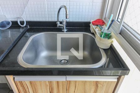 Apartamento à venda com 99m², 3 quartos e 2 vagas Apartamento à venda com 99m², 3 quartos e 2 vagasCozinha e Área de Serviço