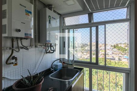 Apartamento à venda com 99m², 3 quartos e 2 vagas Apartamento à venda com 99m², 3 quartos e 2 vagasCozinha e Área de Serviço