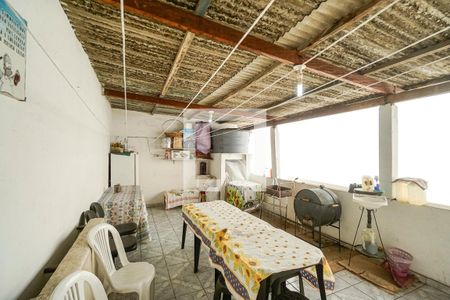 Casa à venda com 79m², 2 quartos e 1 vaga Casa à venda com 79m², 2 quartos e 1 vagaTerraço