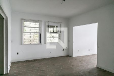 Casa para alugar com 250m², 3 quartos e 5 vagas Casa para alugar com 250m², 3 quartos e 5 vagasSala