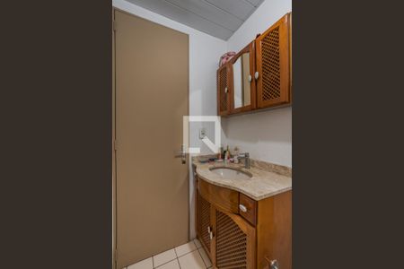 Apartamento à venda com 53m², 2 quartos e 1 vaga Apartamento à venda com 53m², 2 quartos e 1 vagaBanheiro