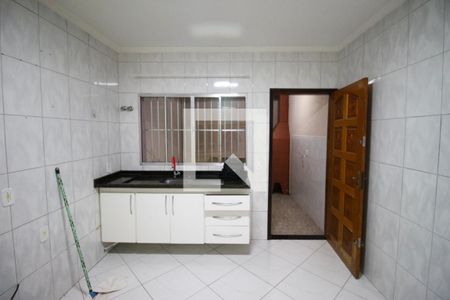 Casa à venda com 90m², 2 quartos e 2 vagasCozinha