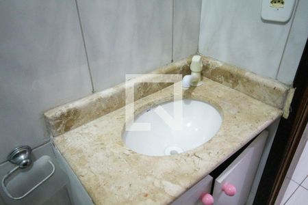 Casa à venda com 90m², 2 quartos e 2 vagasBanheiro 2