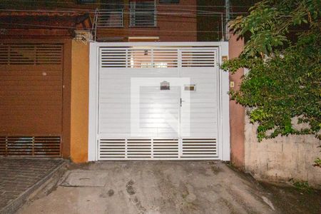 Casa à venda com 90m², 2 quartos e 2 vagasFachada