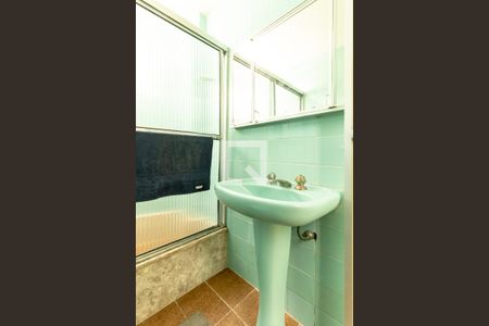 Apartamento à venda com 84m², 2 quartos e 1 vaga Apartamento à venda com 84m², 2 quartos e 1 vagaBanheiro