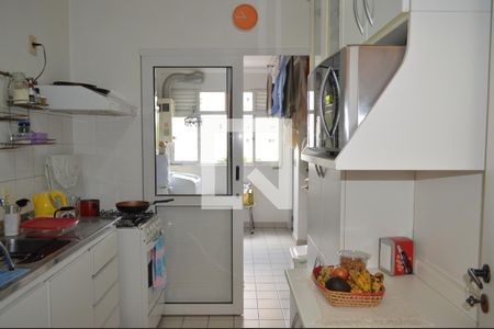 Apartamento à venda com 86m², 3 quartos e 2 vagasCozinha