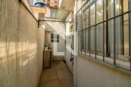 Casa à venda com 150m², 2 quartos e 2 vagasCorredor