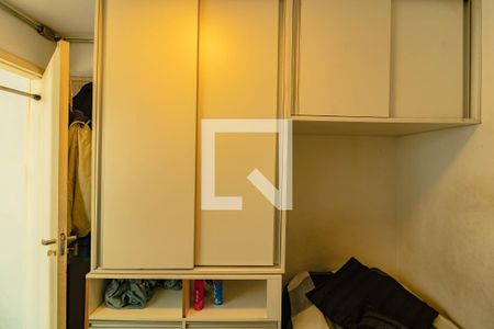 Casa à venda com 150m², 2 quartos e 2 vagasEscritório