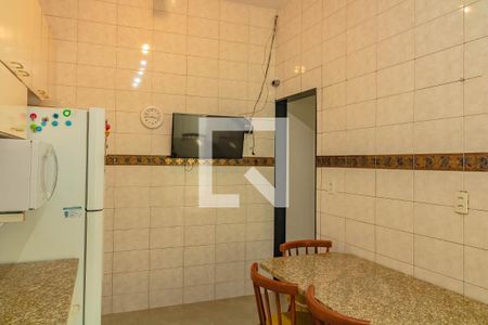 Casa à venda com 150m², 2 quartos e 2 vagasCozinha