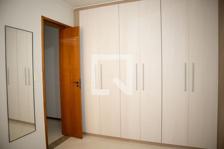 Quarto 1 de apartamento para alugar com 2 quartos, 53m² em Vila Gustavo, São Paulo
