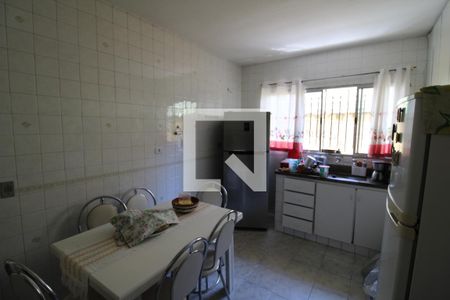 Casa à venda com 149m², 3 quartos e 2 vagasCozinha