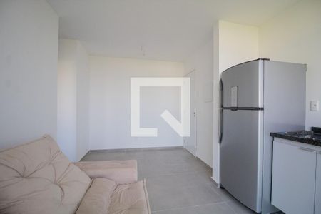 Sala e Cozinha  de kitnet/studio para alugar com 1 quarto, 30m² em Recreio dos Bandeirantes, Rio de Janeiro