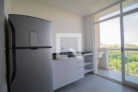 Sala e Cozinha  de kitnet/studio para alugar com 1 quarto, 30m² em Recreio dos Bandeirantes, Rio de Janeiro
