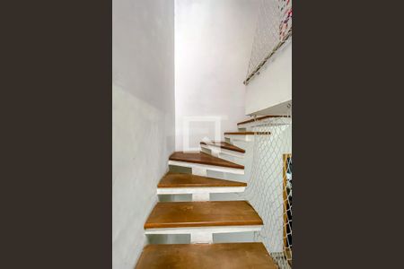 Casa à venda com 470m², 3 quartos e NaN vagasEscadas