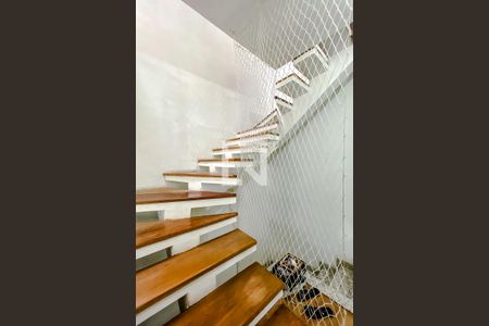 Casa à venda com 470m², 3 quartos e NaN vagasEscadas