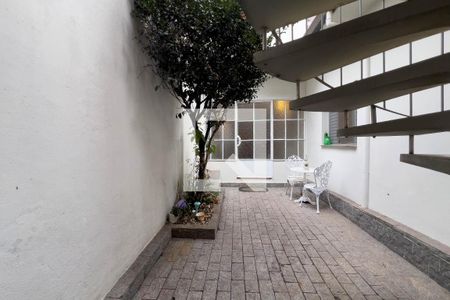 Casa à venda com 300m², 3 quartos e 2 vagas Casa à venda com 300m², 3 quartos e 2 vagasQuintal