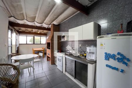 Casa à venda com 300m², 3 quartos e 2 vagas Casa à venda com 300m², 3 quartos e 2 vagasChurrasqueira