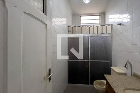 Casa à venda com 300m², 3 quartos e 2 vagas Casa à venda com 300m², 3 quartos e 2 vagasBanheiro