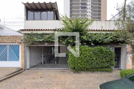 Casa à venda com 300m², 3 quartos e 2 vagas Casa à venda com 300m², 3 quartos e 2 vagasFachada