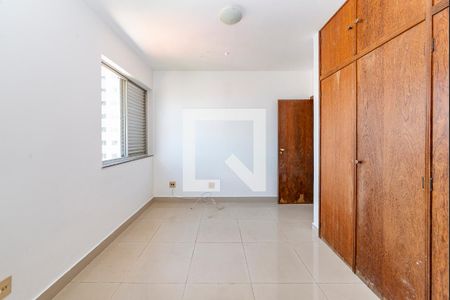 Apartamento à venda com 145m², 4 quartos e 3 vagasQuarto 3