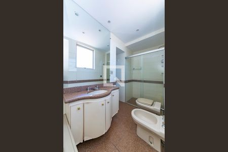 Apartamento à venda com 145m², 4 quartos e 3 vagasBanheiro da Suíte